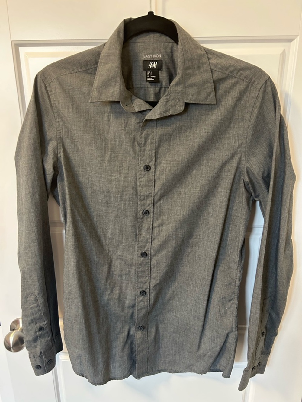 H&M Men’s Gray Easy-Iron Long-Sleeve Dress Shirt